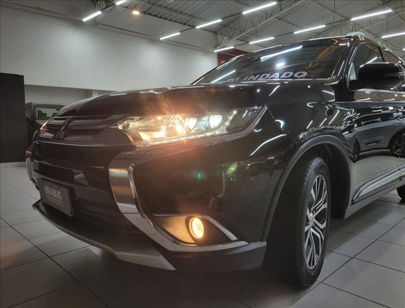 Mitsubishi-OUTLANDER-3.0 GT 4X4 V6 24V