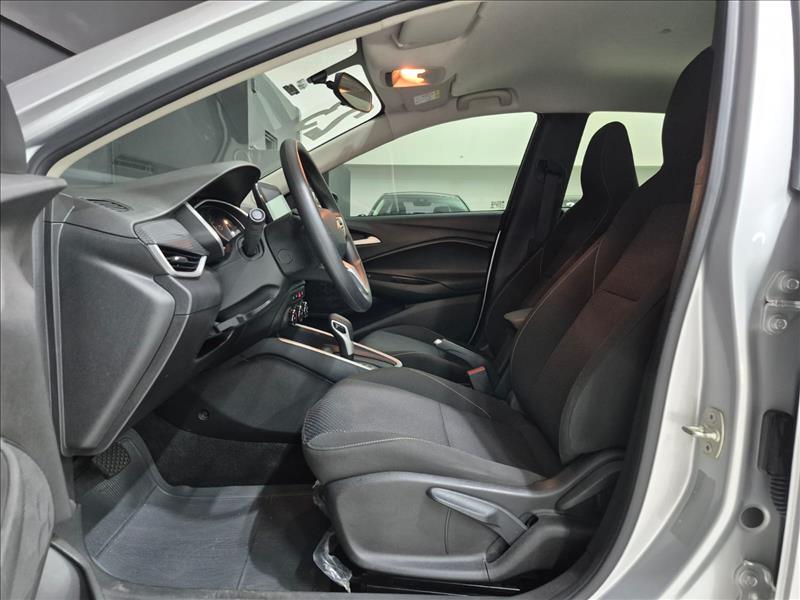 GM - Chevrolet-ONIX-1.0 Turbo Plus LT