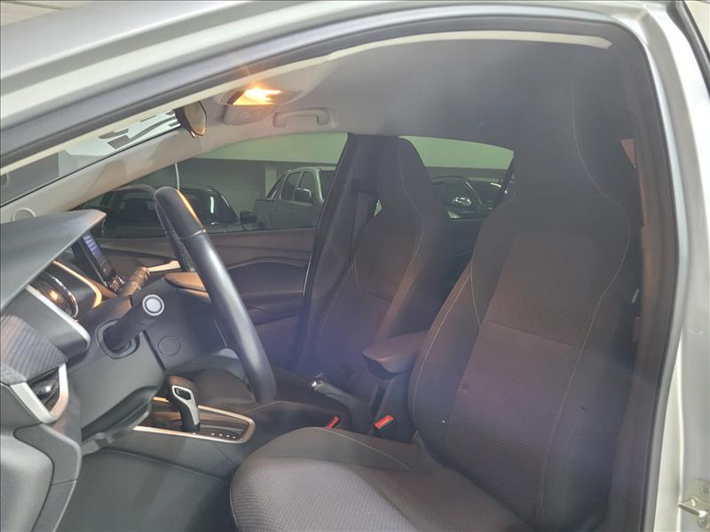 GM - Chevrolet-ONIX-1.0 Turbo Plus LT