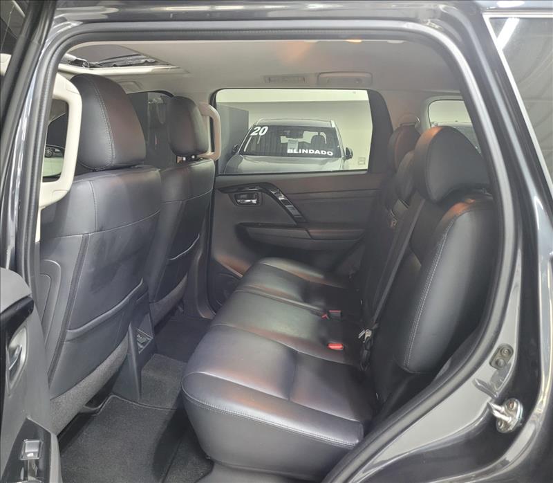 Mitsubishi-PAJERO SPORT-2.4 16V Mivec Turbo Legend AWD