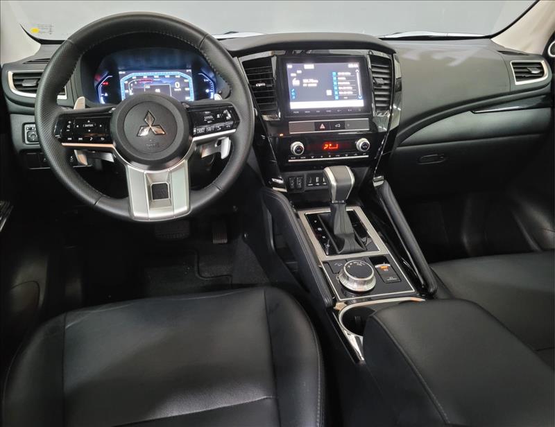 Mitsubishi-PAJERO SPORT-2.4 16V Mivec Turbo Legend AWD