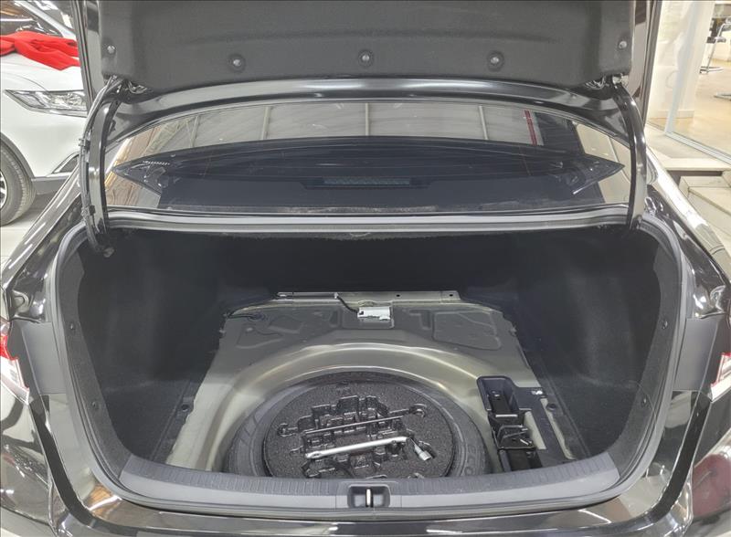 Toyota-COROLLA-1.8 VVT-I Hybrid Altis Premium