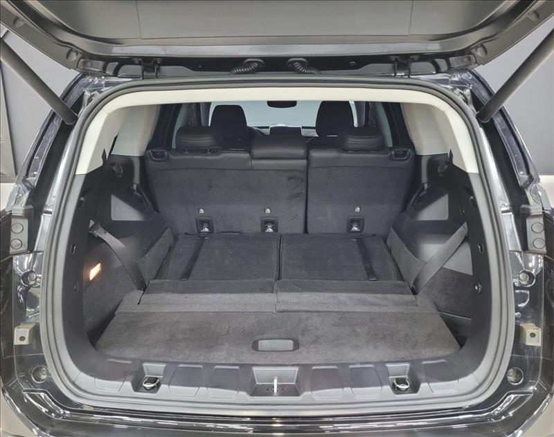 Jeep-COMMANDER-1.3 T270 Turbo Limited