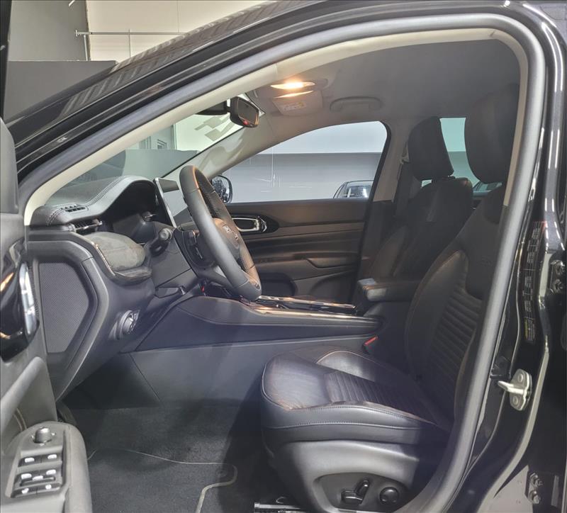 Jeep-COMMANDER-1.3 T270 Turbo Limited