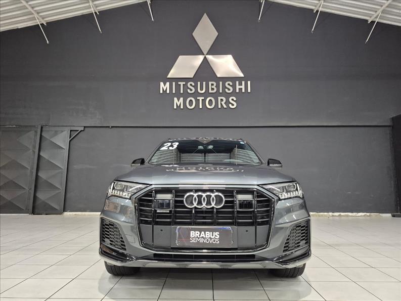 Audi-Q7-3.0 55 TFSI Performance Black Quattro
