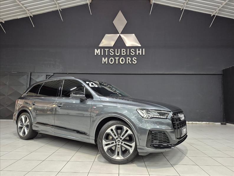 Audi-Q7-3.0 55 TFSI Performance Black Quattro