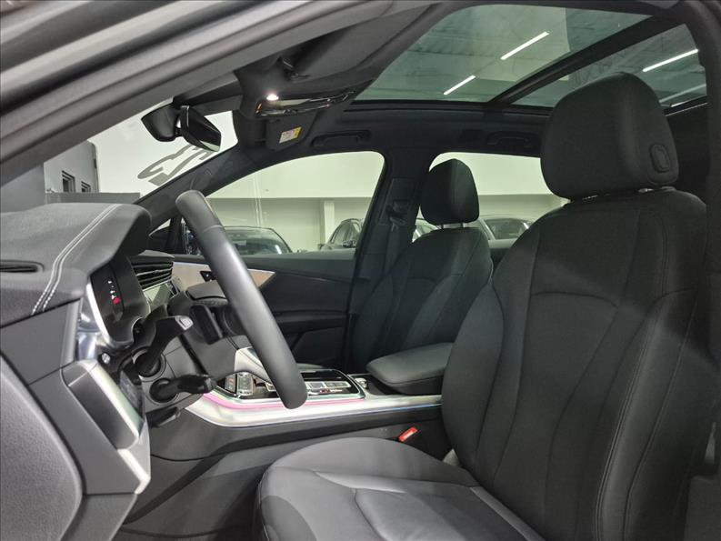 Audi-Q7-3.0 55 TFSI Performance Black Quattro