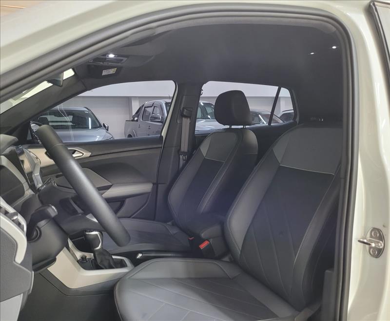 VW - Volkswagen-T-CROSS-1.0 200 TSI Comfortline