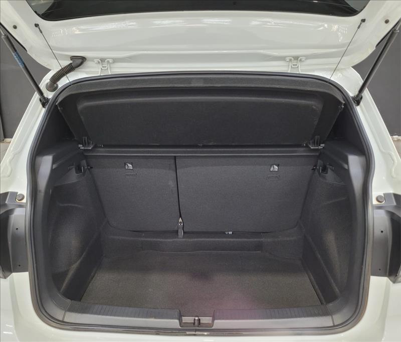 VW - Volkswagen-T-CROSS-1.0 200 TSI Comfortline