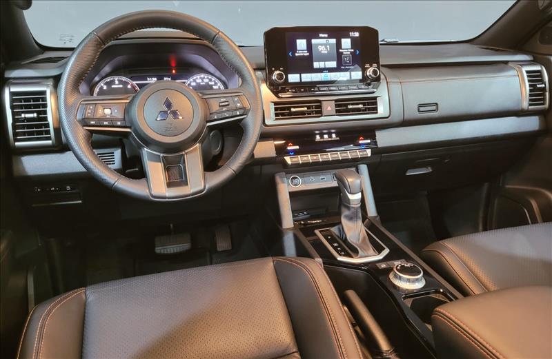 Mitsubishi-TRITON-2.4 Biturbo CD Katana 4X4