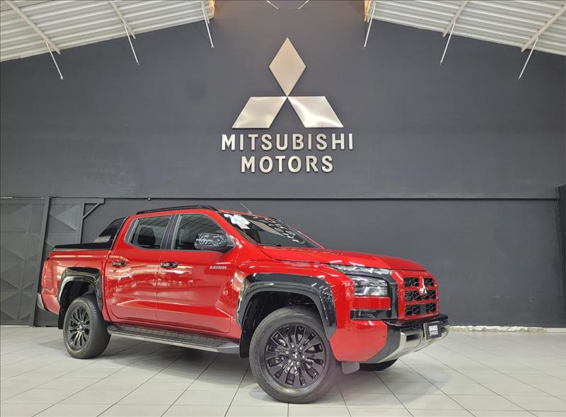 Mitsubishi-TRITON-2.4 Biturbo CD Katana 4X4