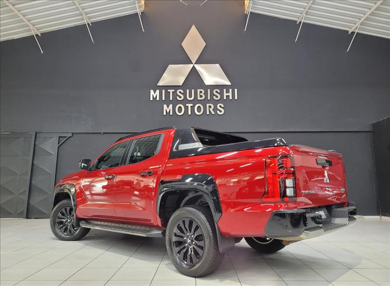 Mitsubishi-TRITON-2.4 Biturbo CD Katana 4X4