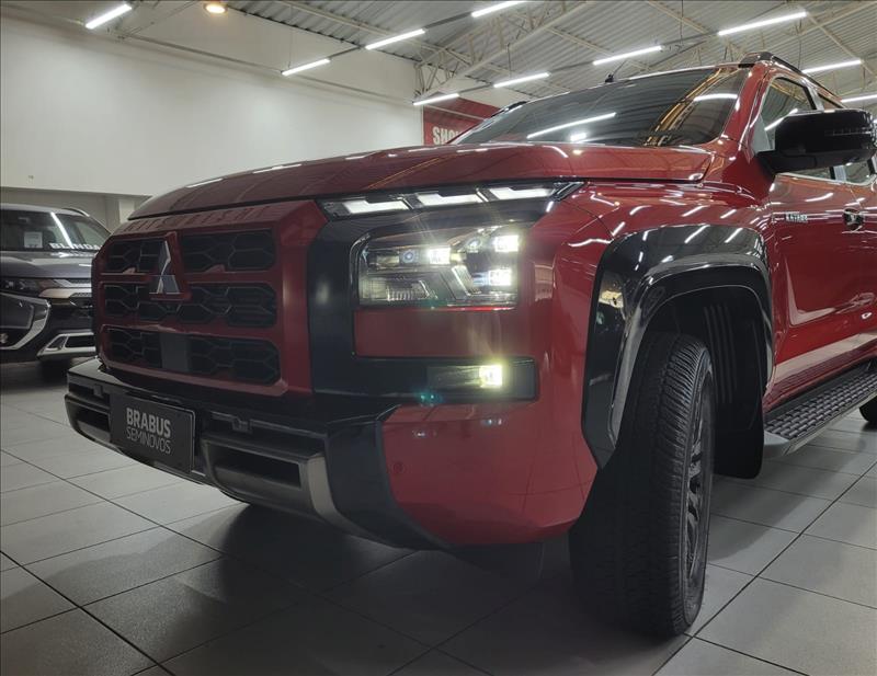 Mitsubishi-TRITON-2.4 Biturbo CD Katana 4X4