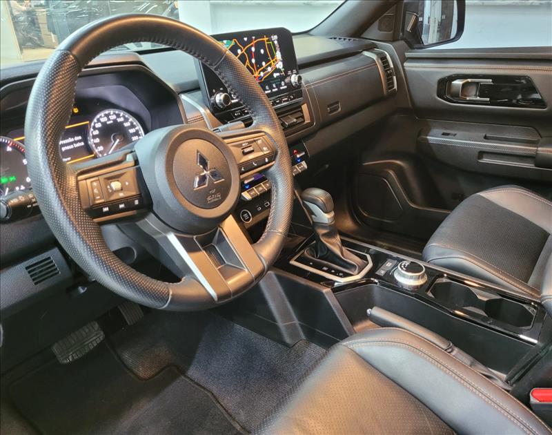 Mitsubishi-TRITON-2.4 Biturbo CD Katana 4X4