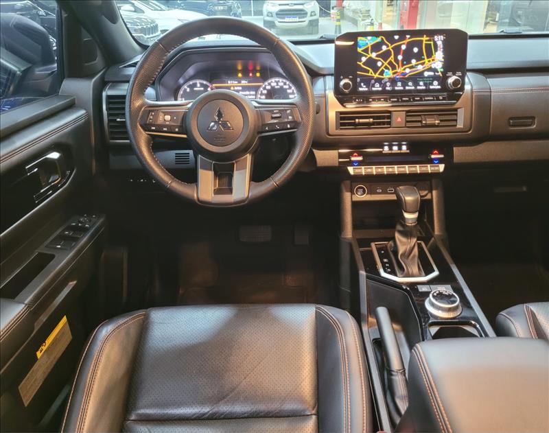 Mitsubishi-TRITON-2.4 Biturbo CD Katana 4X4
