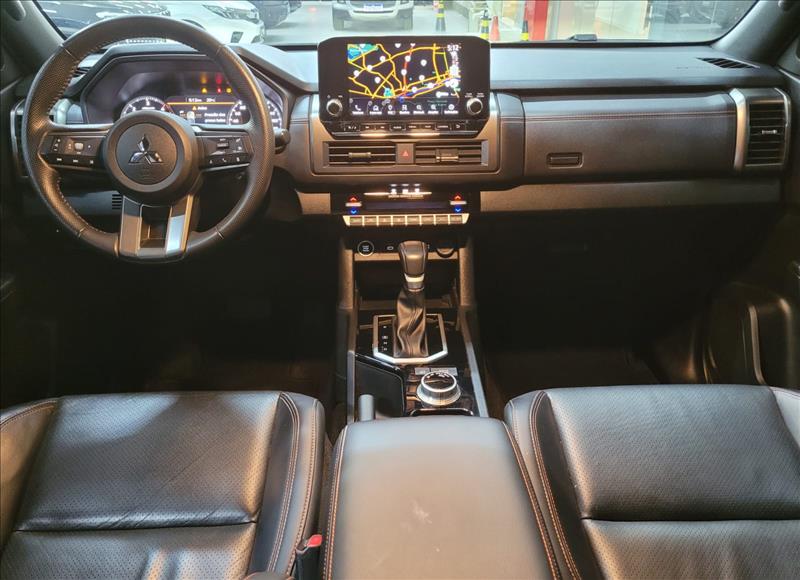 Mitsubishi-TRITON-2.4 Biturbo CD Katana 4X4