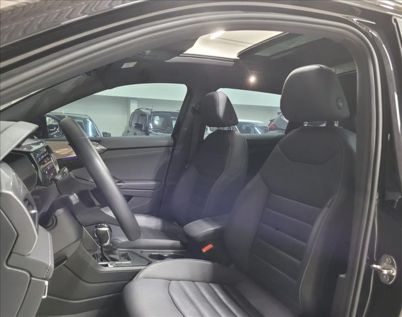 VW - Volkswagen-TAOS-1.4 250 TSI Highline