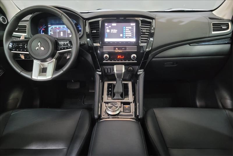 Mitsubishi-PAJERO SPORT-2.4 16V Mivec Turbo Legend AWD