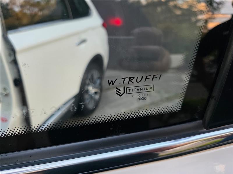 Mitsubishi-OUTLANDER-3.0 GT 4X4 V6 24V