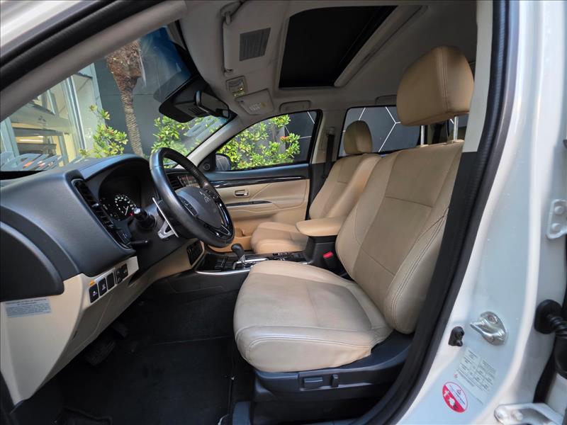 Mitsubishi-OUTLANDER-3.0 GT 4X4 V6 24V