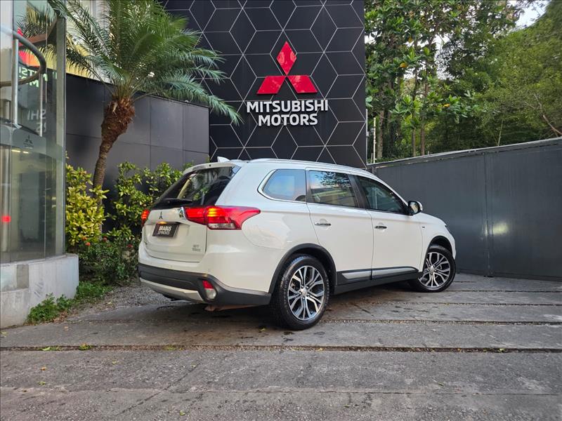 Mitsubishi-OUTLANDER-3.0 GT 4X4 V6 24V