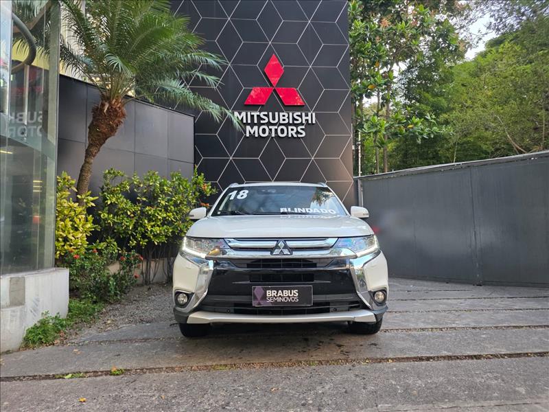 Mitsubishi-OUTLANDER-3.0 GT 4X4 V6 24V