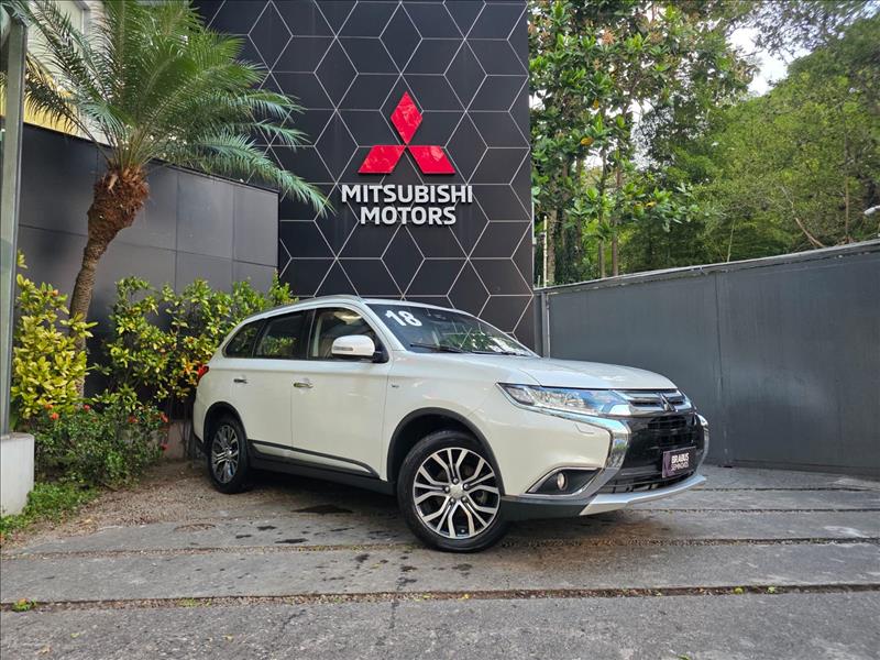 Mitsubishi-OUTLANDER-3.0 GT 4X4 V6 24V