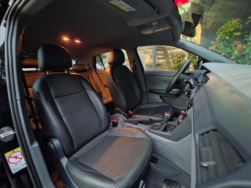 Volkswagen-T-CROSS-1.0 200 TSI Sense