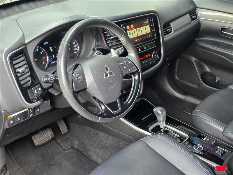 Mitsubishi-OUTLANDER-3.0 Mivec V6 Hpe-s AWD
