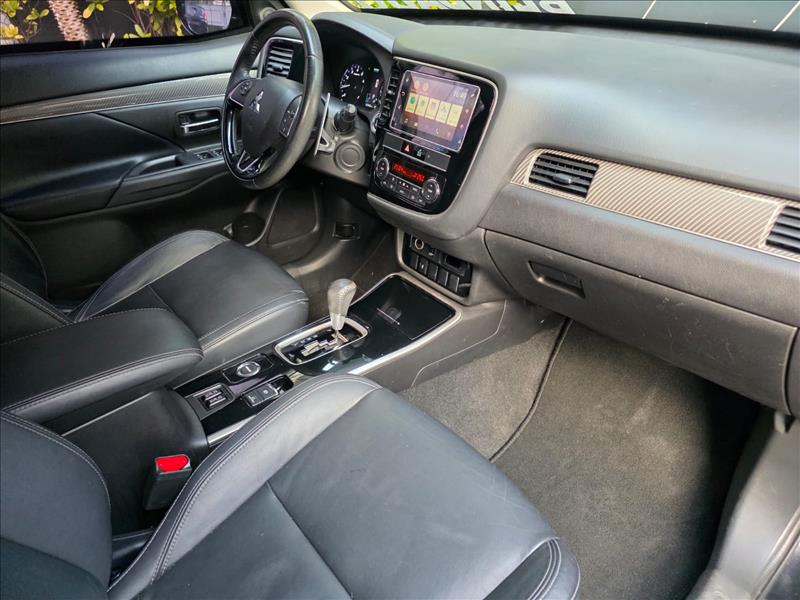 Mitsubishi-OUTLANDER-3.0 Mivec V6 Hpe-s AWD