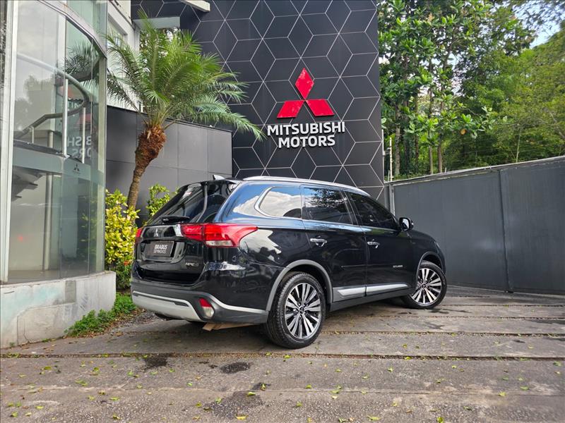 Mitsubishi-OUTLANDER-3.0 Mivec V6 Hpe-s AWD