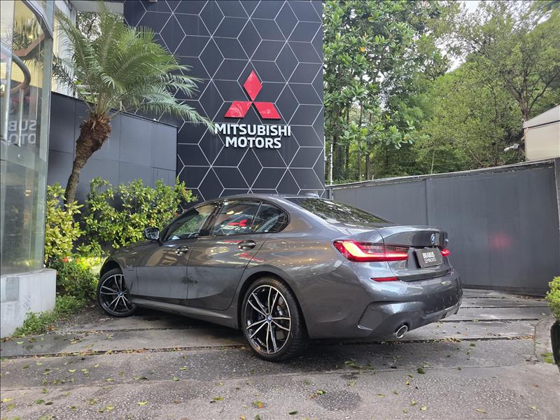 BMW-330E-2.0 16V Turbo M Sport