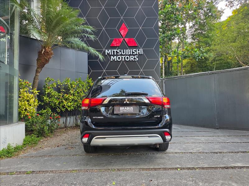 Mitsubishi-OUTLANDER-2.0 Mivec HPE
