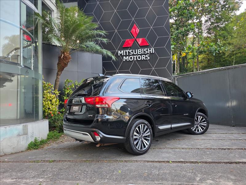 Mitsubishi-OUTLANDER-2.0 Mivec HPE