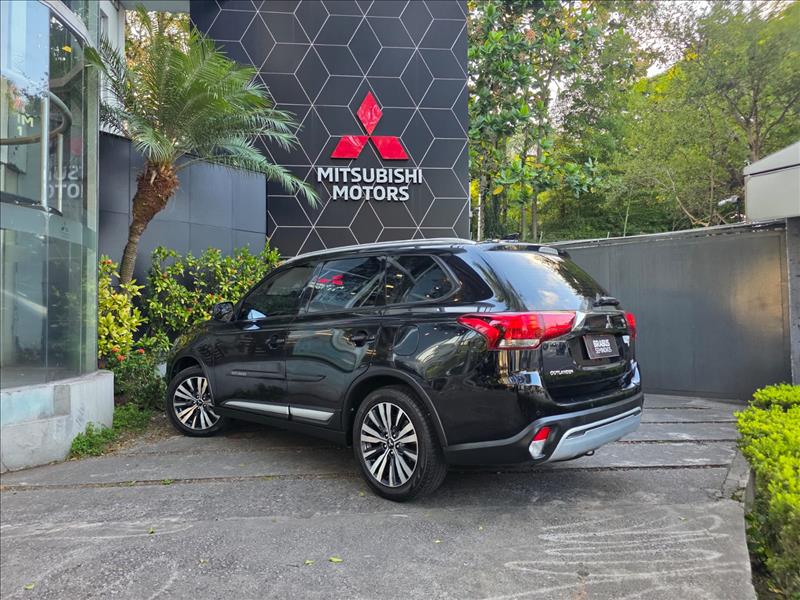 Mitsubishi-OUTLANDER-2.0 Mivec HPE