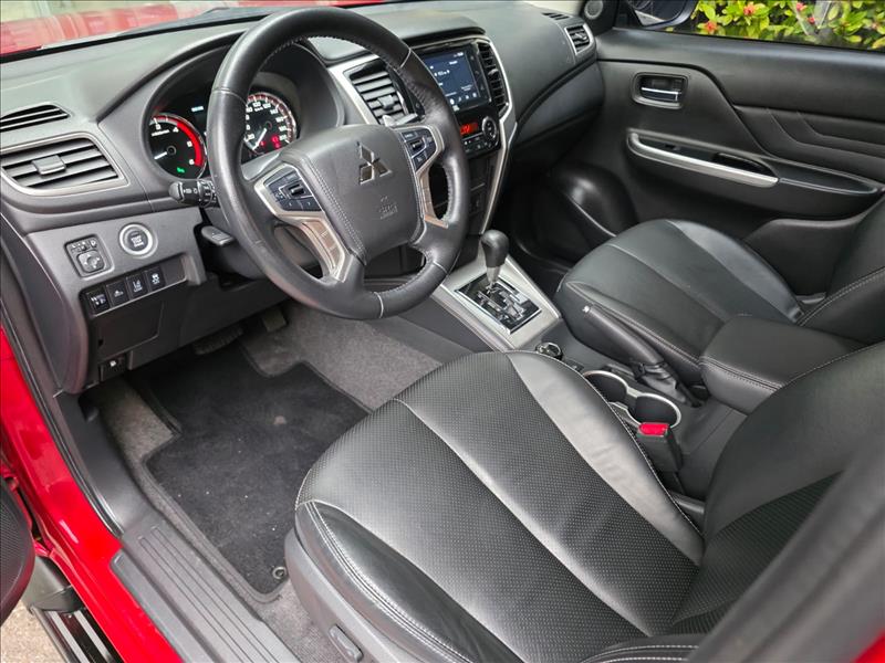 Mitsubishi-L200 TRITON-2.4 16V Turbo Sport Hpe-s CD 4X4