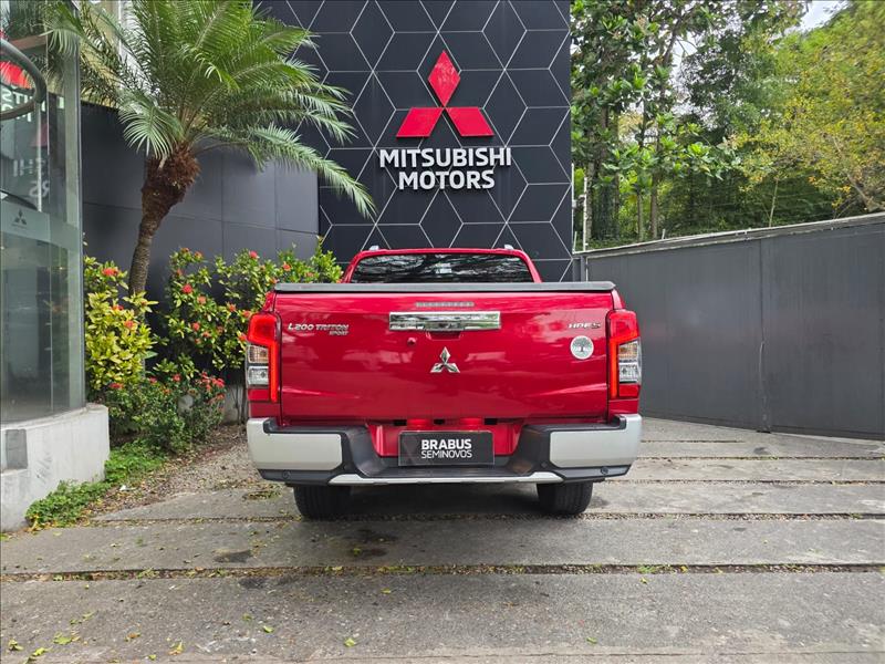 Mitsubishi-L200 TRITON-2.4 16V Turbo Sport Hpe-s CD 4X4