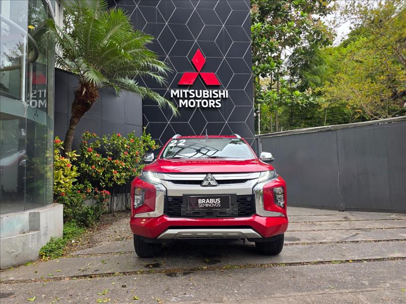 Mitsubishi-L200 TRITON-2.4 16V Turbo Sport Hpe-s CD 4X4