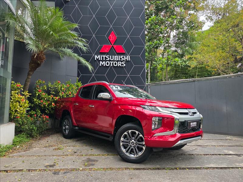 Mitsubishi-L200 TRITON-2.4 16V Turbo Sport Hpe-s CD 4X4