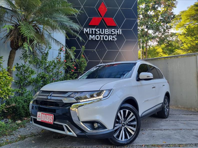 OUTLANDER 2.2 Mivec Di-d Hpe-s AWD OUTLANDER 2.2 Mivec Di-d Hpe-s AWD