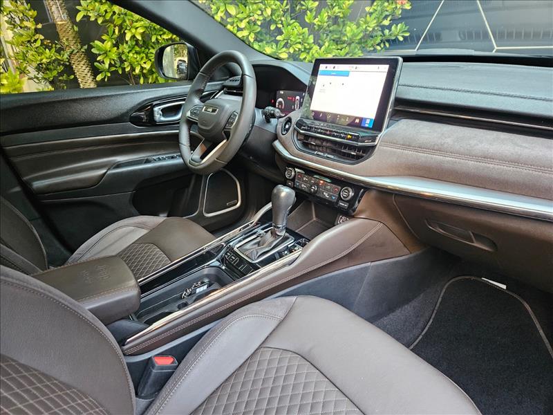 Jeep-COMMANDER-1.3 T270 Turbo Overland