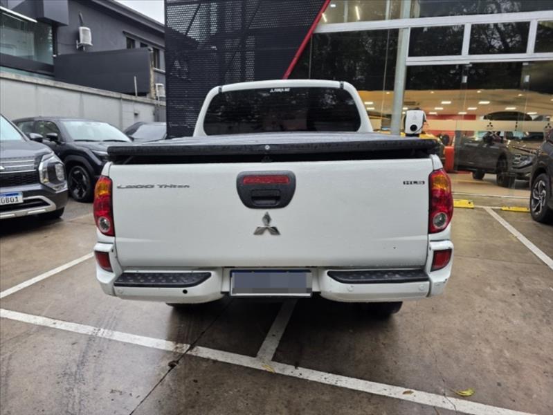 Mitsubishi-L200 TRITON-2.4 HLS 4X2 CD 16V