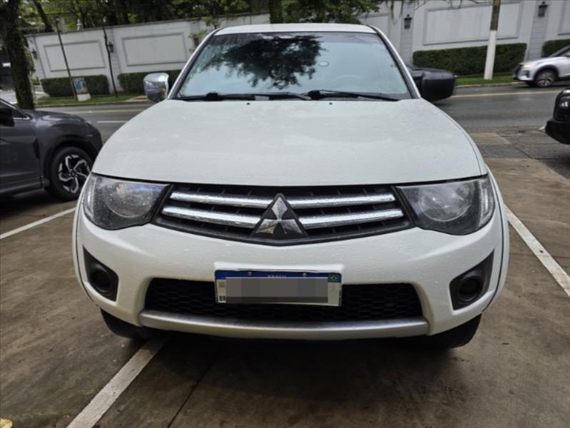 Mitsubishi-L200 TRITON-2.4 HLS 4X2 CD 16V