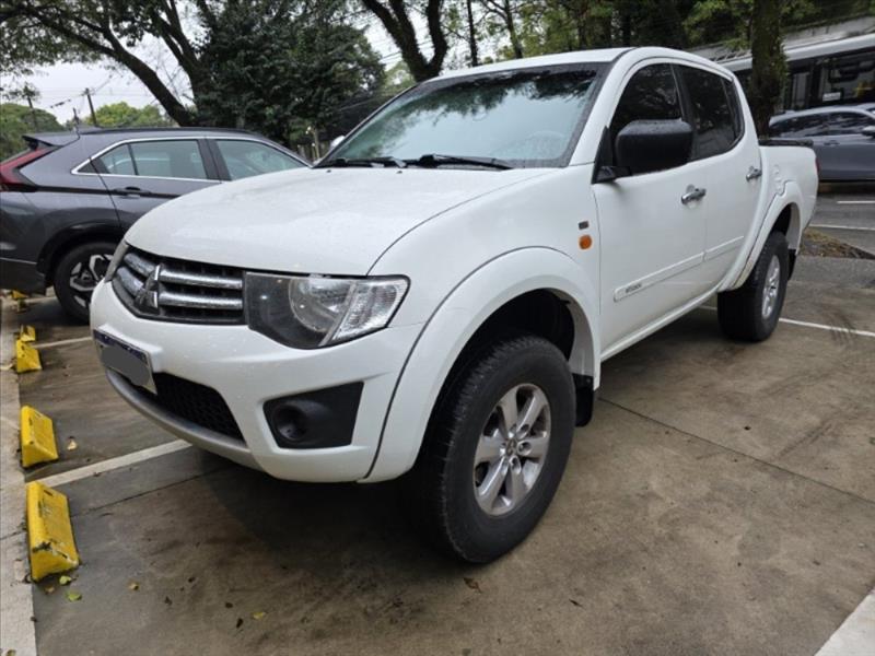 Mitsubishi-L200 TRITON-2.4 HLS 4X2 CD 16V