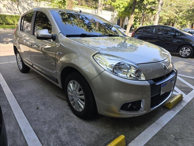 Renault-SANDERO-1.6 Privilége 8V