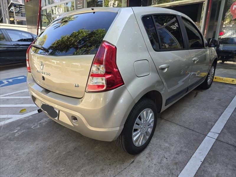 Renault-SANDERO-1.6 Privilége 8V