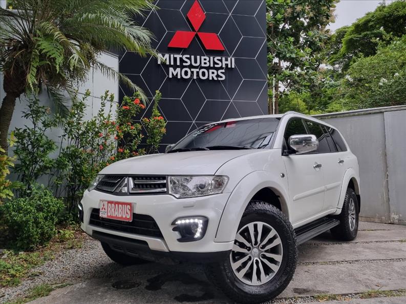 PAJERO 3.2 HPE 4X4 7 Lugares 16V Turbo Intercooler PAJERO 3.2 HPE 4X4 7 Lugares 16V Turbo Intercooler