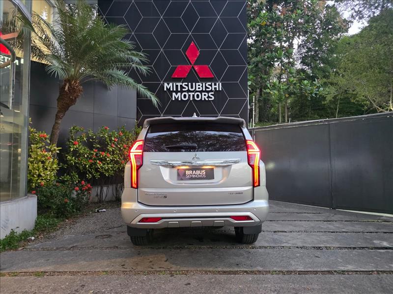 Mitsubishi-PAJERO SPORT-2.4 16V Mivec Turbo Hpe-s AWD