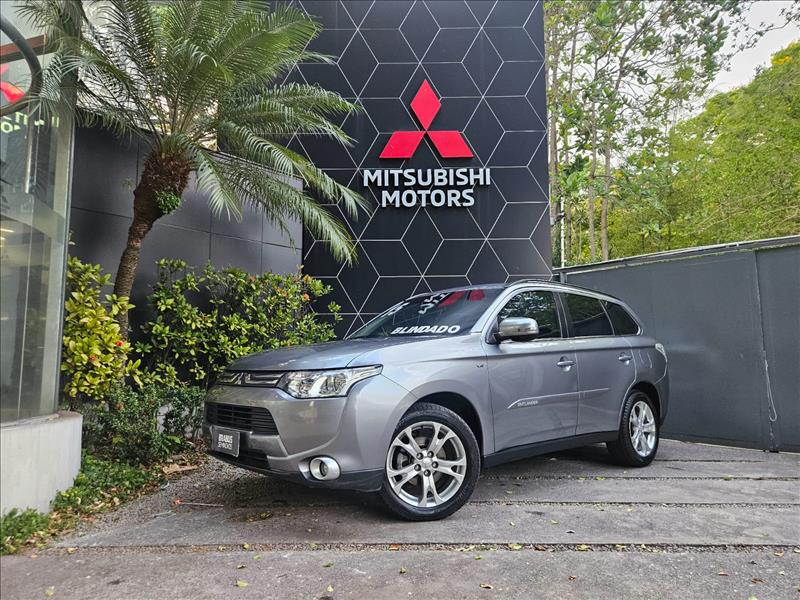 3.0 GT 4X4 V6 24V