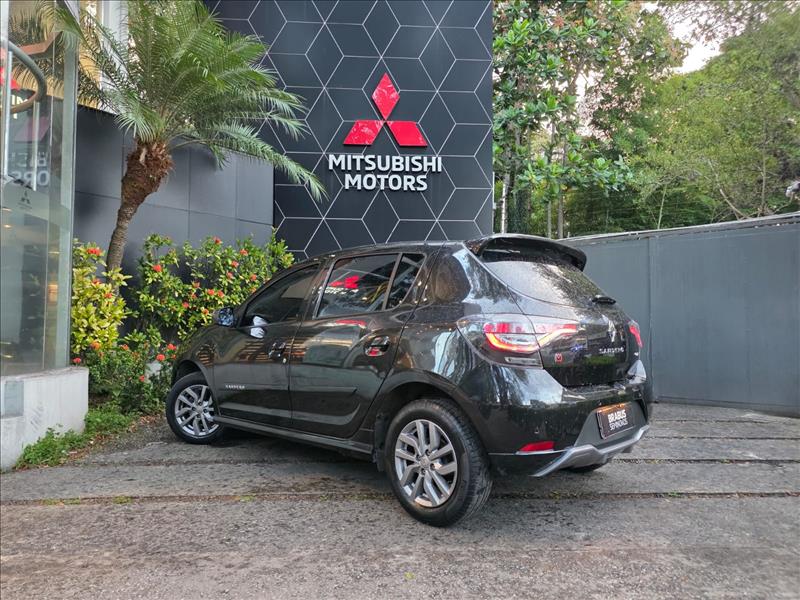 Renault-SANDERO-1.0 12V SCE GT Line
